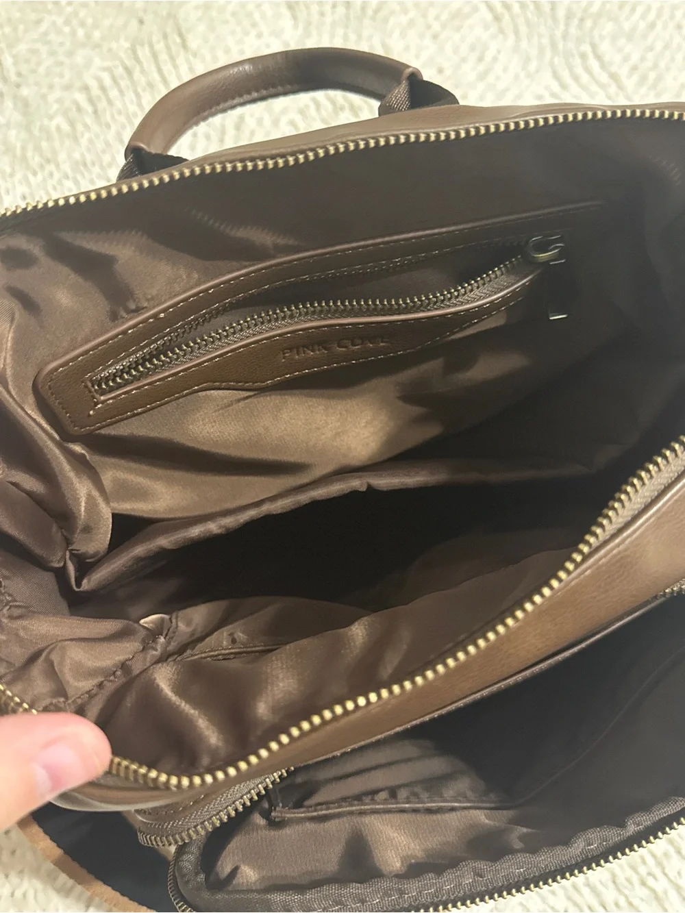 Women’s Brown Leather Messenger Bag - Classic Carry